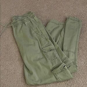 Old Navy Olive Wide Leg Jogger Pants